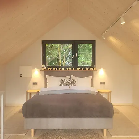 Vilanovka - Z Prywatna Balia Przy Stawie I Lesie Holiday home Wilanowo (Kartuzy)