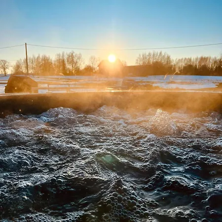 Vilanovka - Z Prywatna Balia Przy Stawie I Lesie *