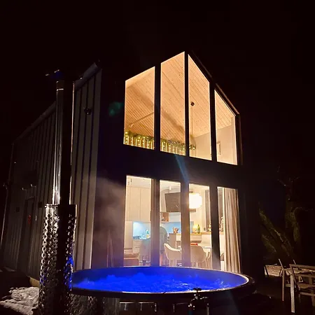 Vilanovka - Z Prywatna Balia Przy Stawie I Lesie Holiday home Wilanowo (Kartuzy)